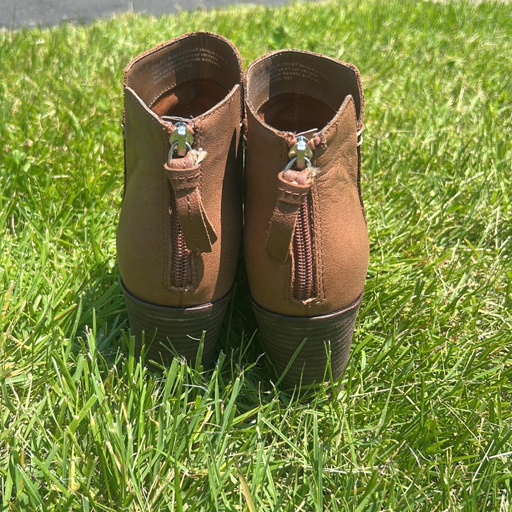 Booties - Picture 4 of 6